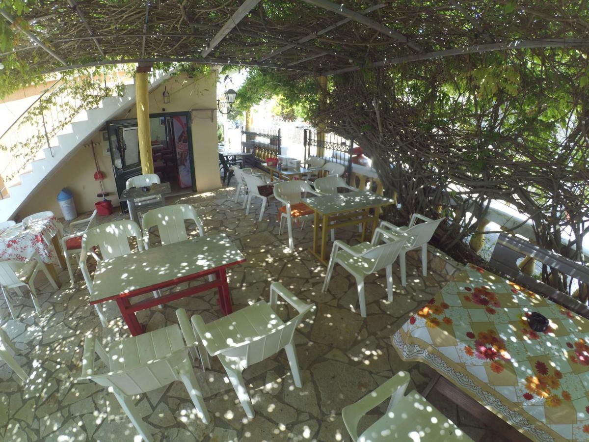 Bed and Breakfast Kostas Walkers Point Dafnáta Exteriér fotografie